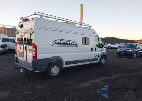 2018 Ram Promaster 2500 High Roof 159 Wb z USA, uszkodzony, nr VIN 3C6TRVDG7JE105321